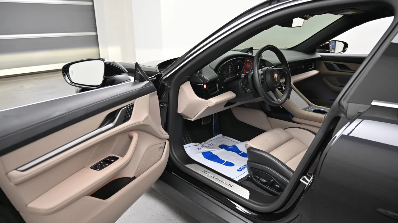 Porsche Taycan — miniaturë 11