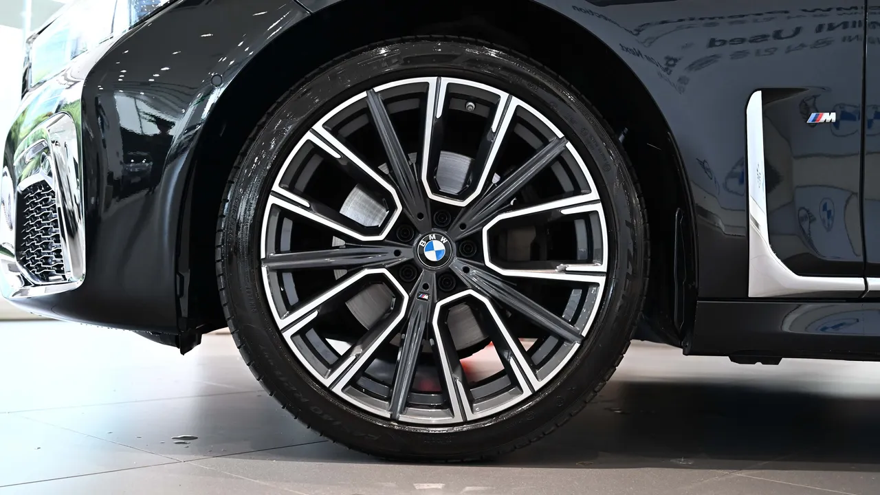 BMW 7er — miniaturë 5