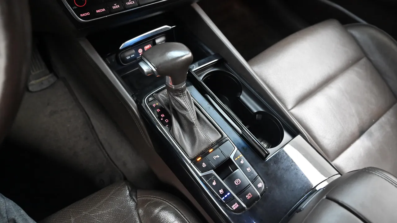 Kia K7 — miniaturë 9