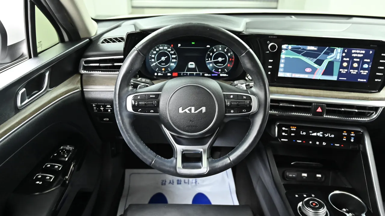 Kia K5 — miniaturë 13