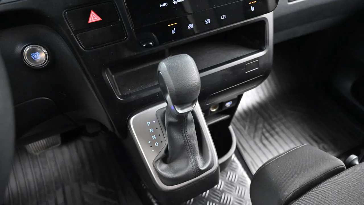 Hyundai Staria — miniaturë 9