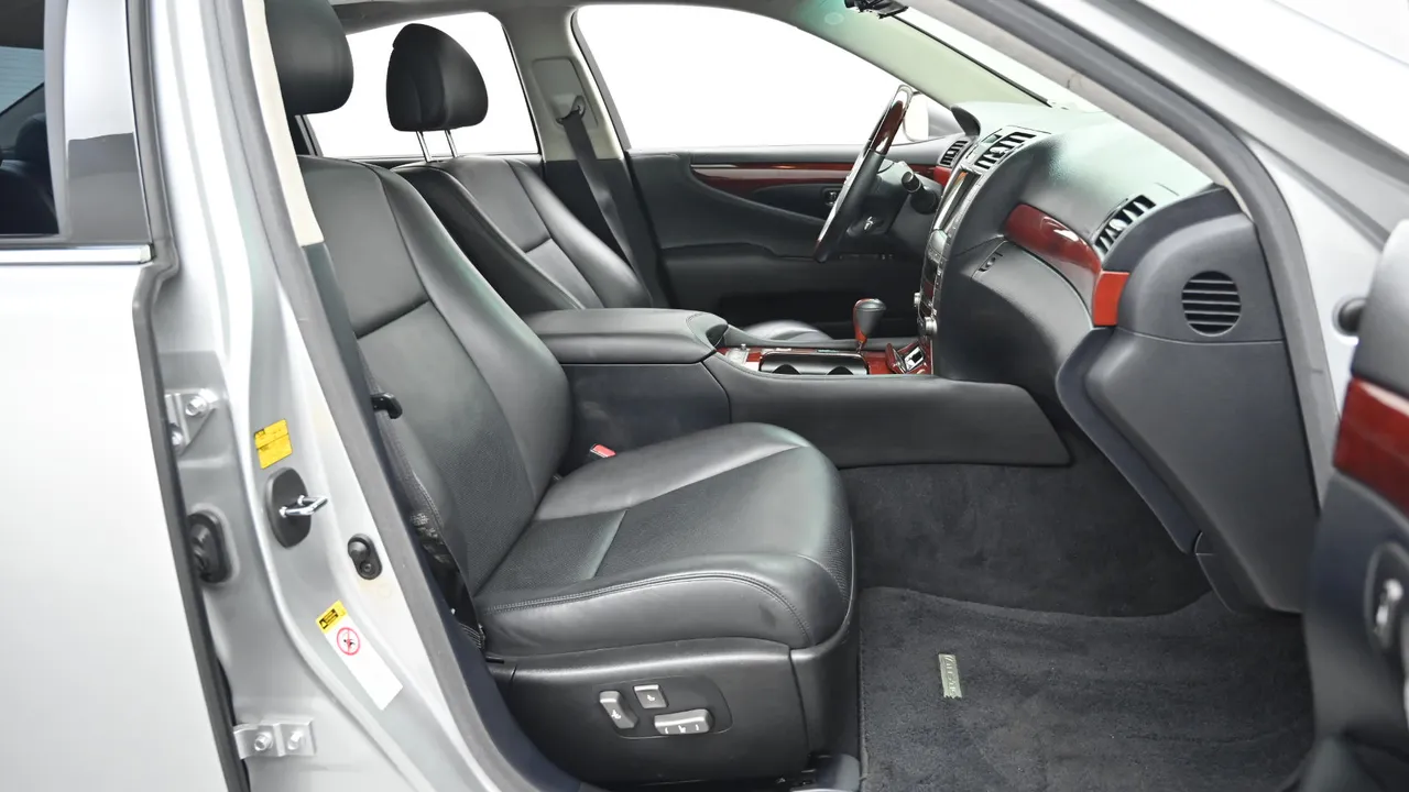 Lexus LS — miniaturë 10