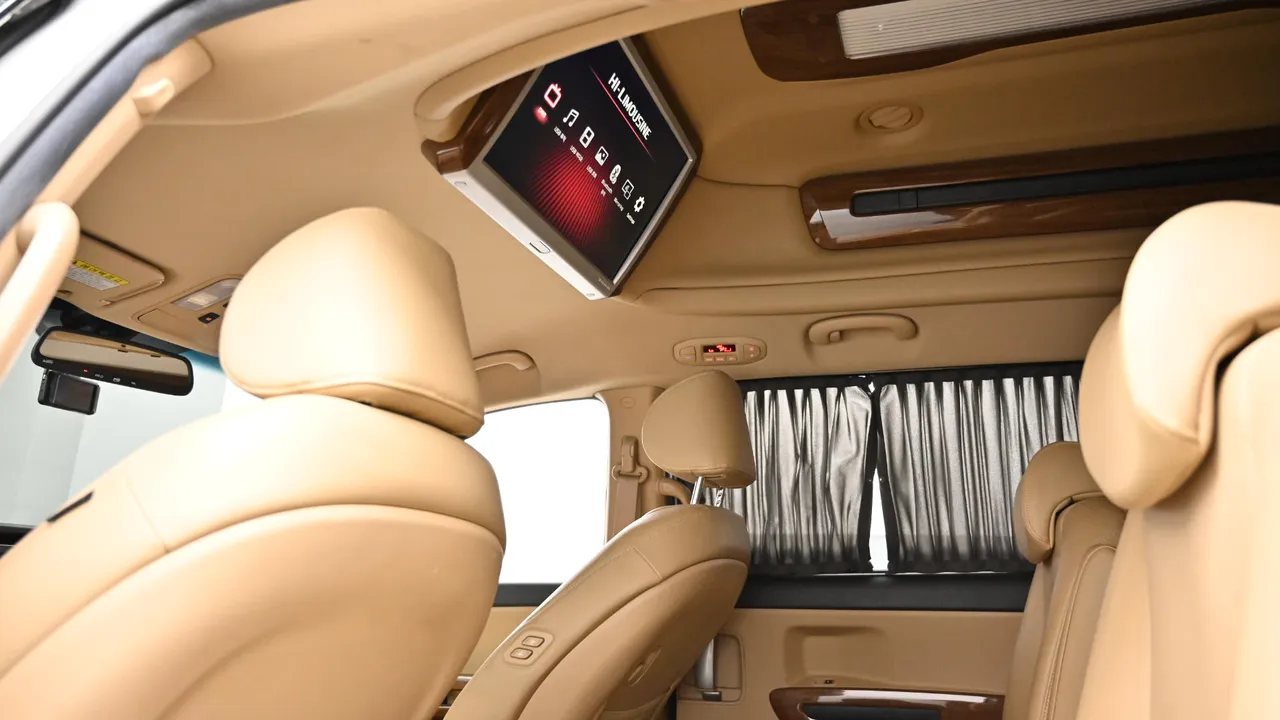 Kia Carnival — miniaturë 18
