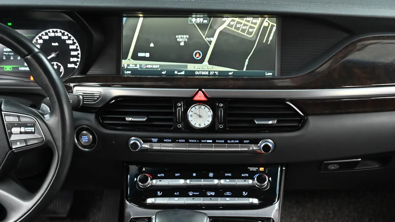 Genesis G90 — miniaturë 14