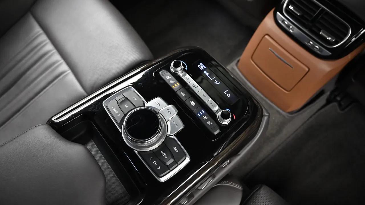 Genesis G90 — miniaturë 16