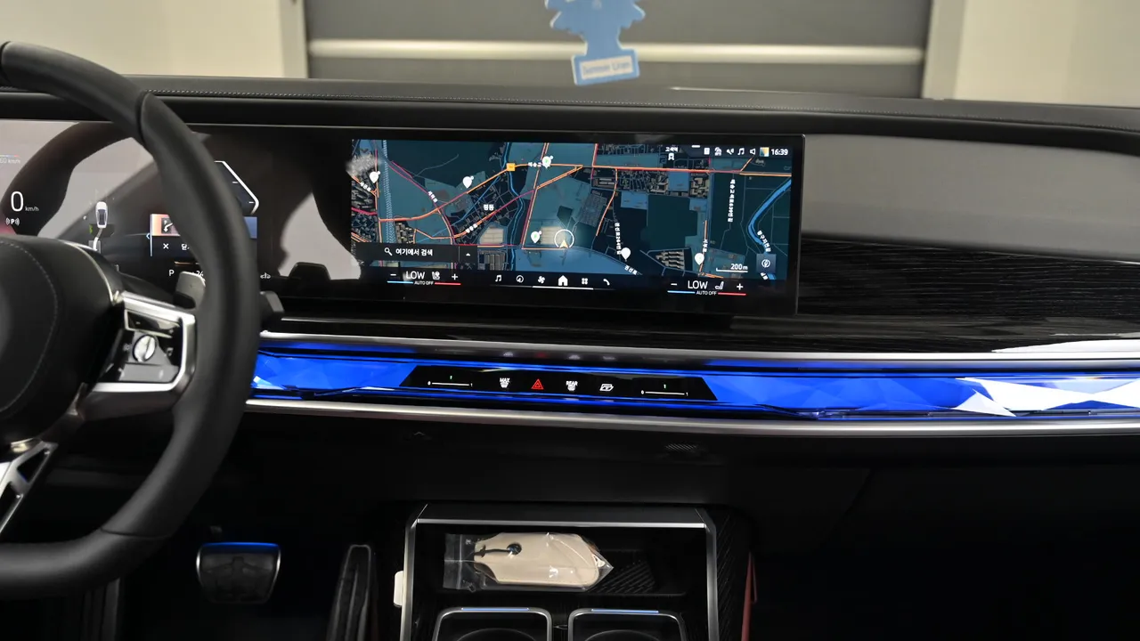 BMW 7er — miniaturë 14