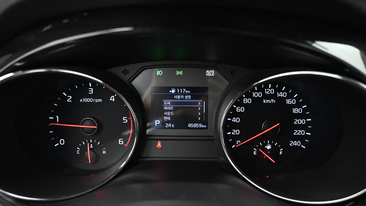 Kia Carnival — miniaturë 8