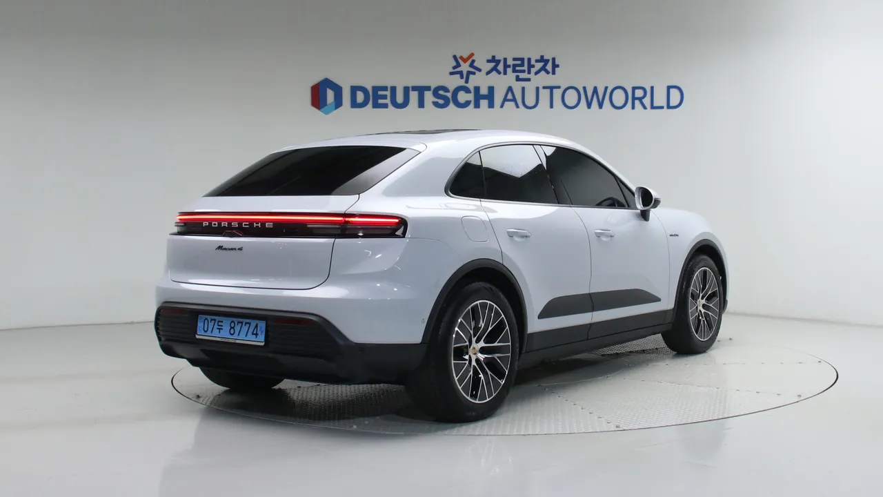 Porsche Macan — miniaturë 21