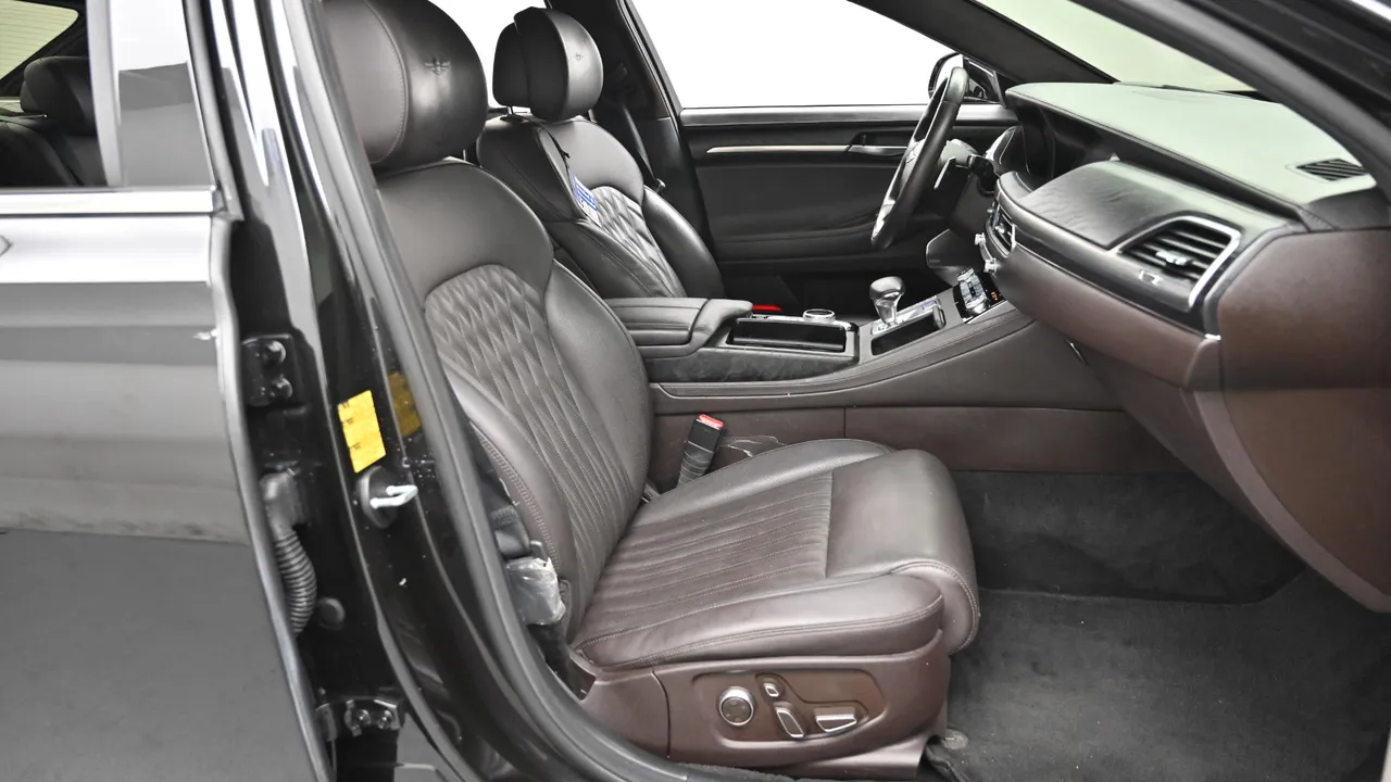 Genesis G90 — miniaturë 10