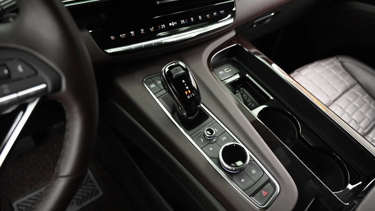Cadillac Escalade — miniaturë 9
