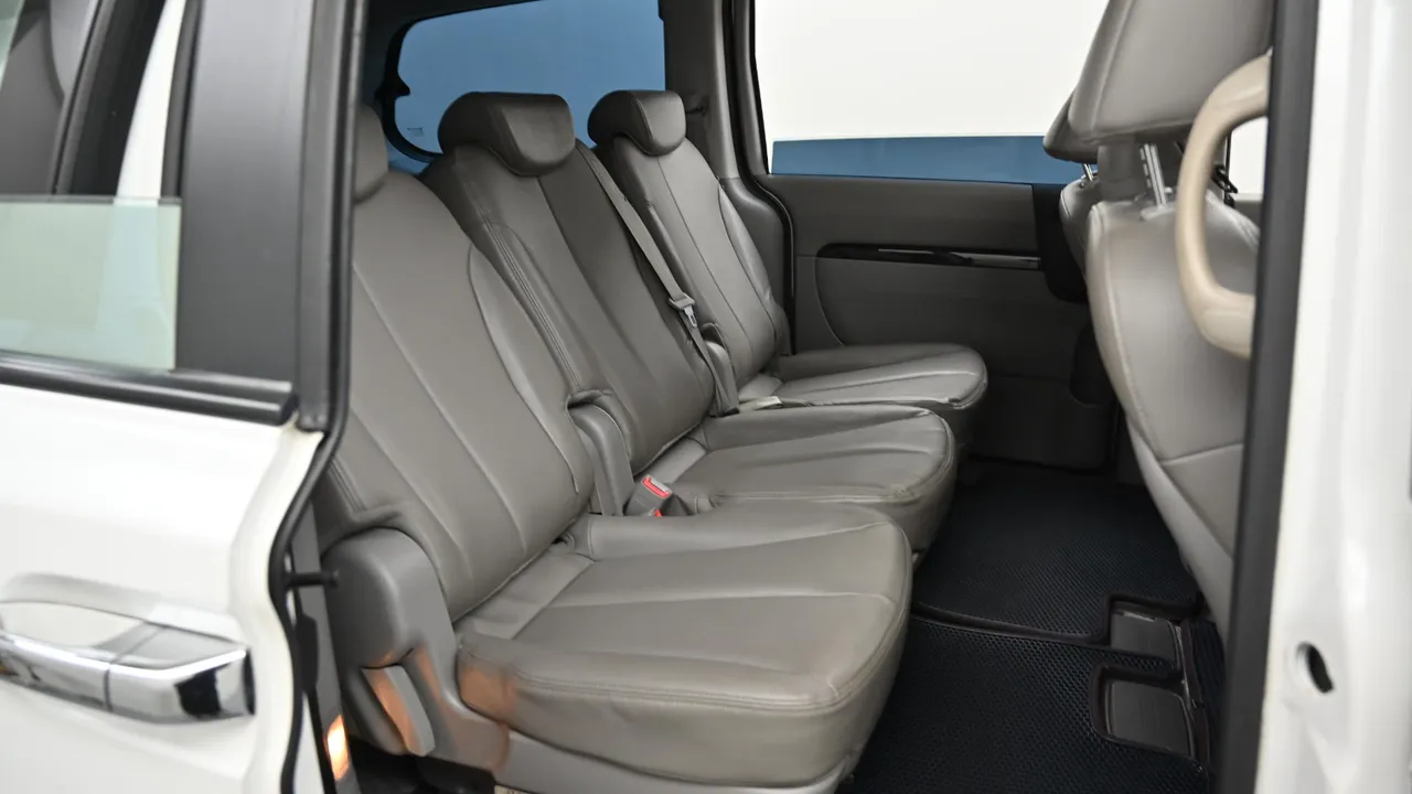 Kia Carnival — miniaturë 12