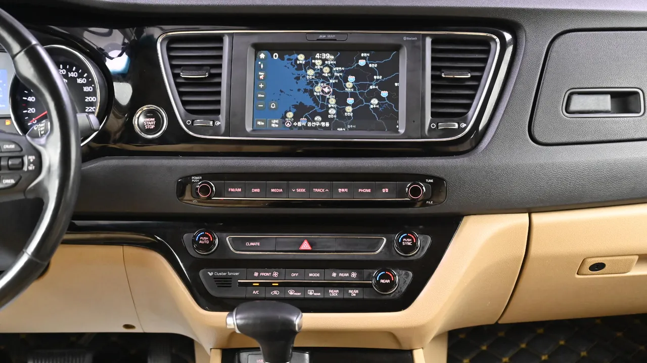 Kia Carnival — miniaturë 32