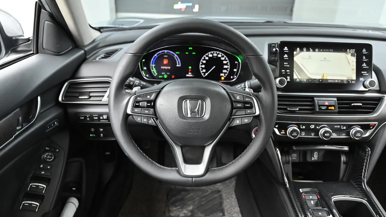 Honda Accord — miniaturë 13