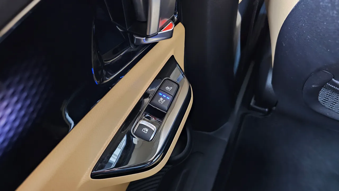 Kia Carnival — miniaturë 16