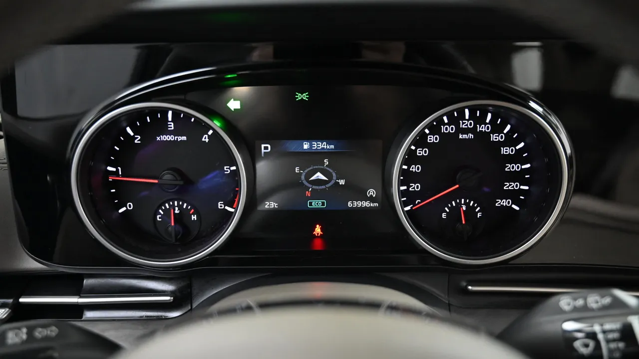 Kia Carnival — miniaturë 8