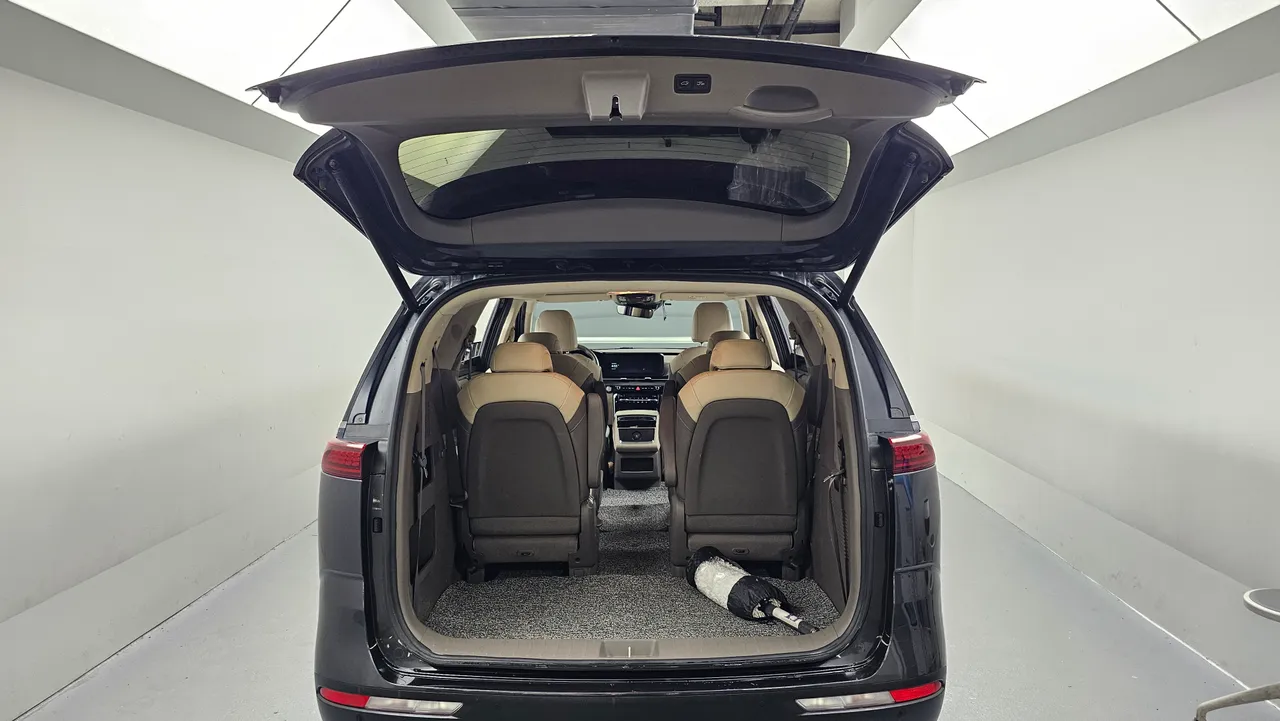 Kia Carnival — miniaturë 19