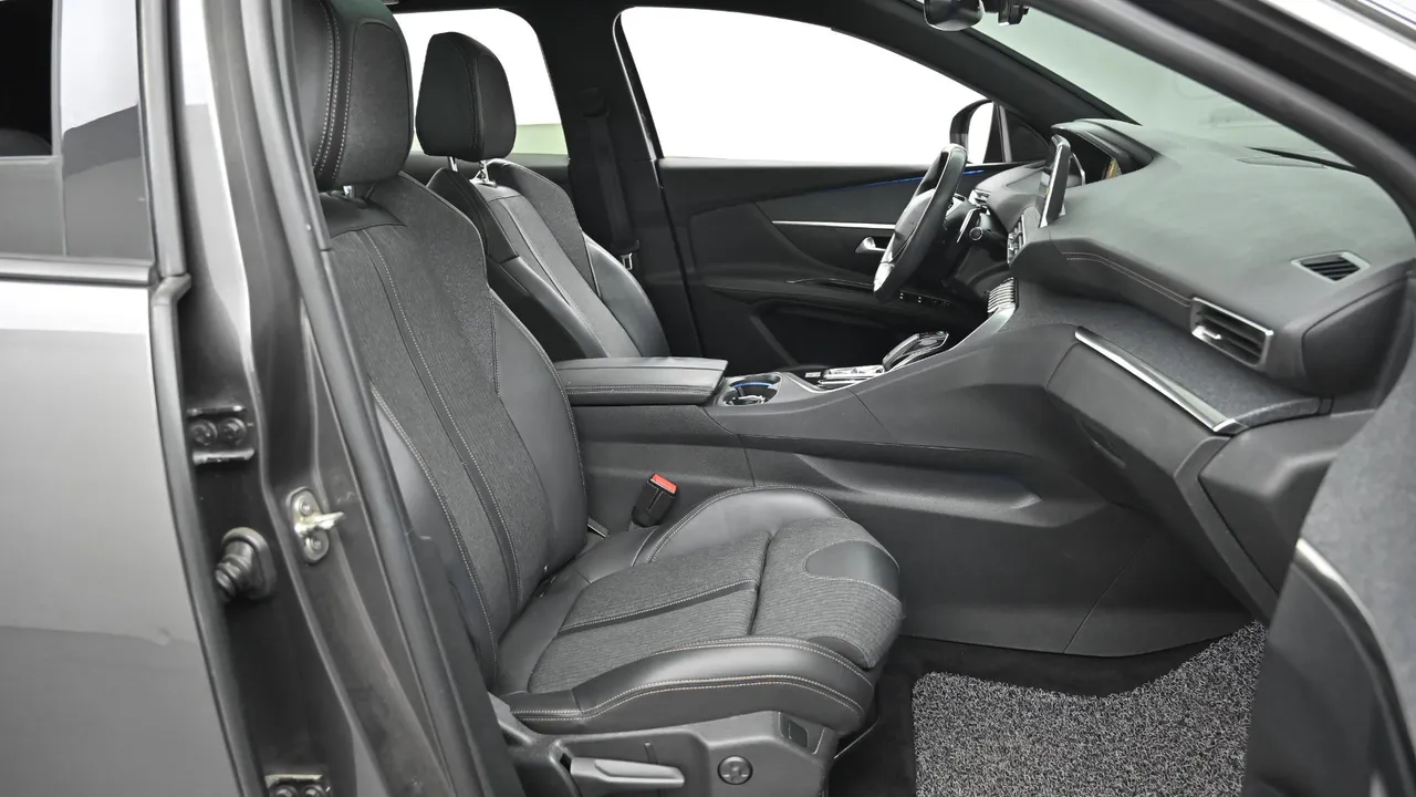Peugeot 3008 2nd Generation 1.6 BlueHDi GT Line