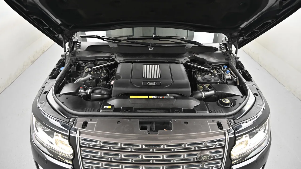 Land Rover Range Rover — miniaturë 6
