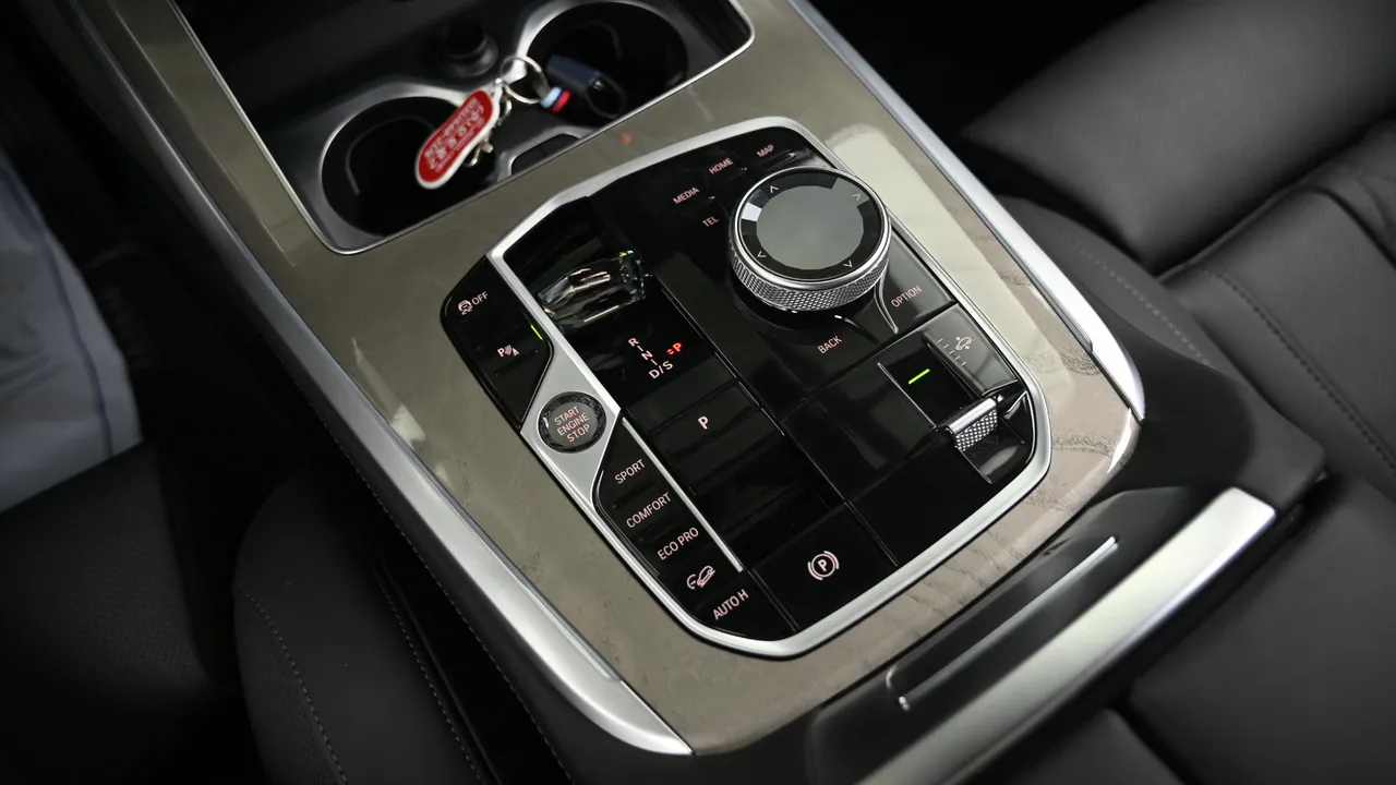 BMW X7 — miniaturë 9