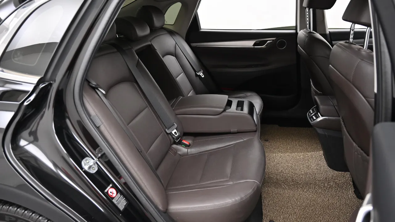 Hyundai Grandeur — miniaturë 12