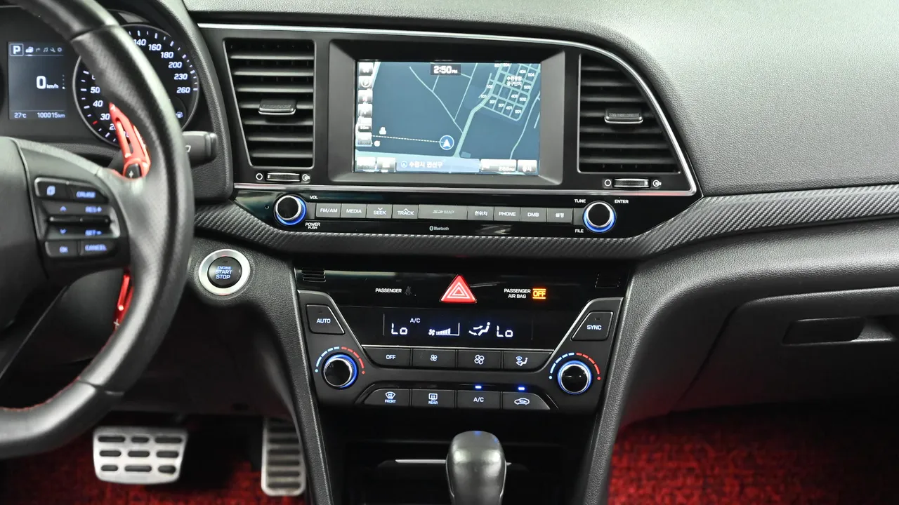 Hyundai Avante — miniaturë 14