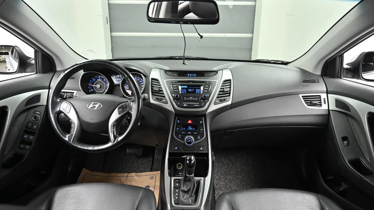 Hyundai Avante — miniaturë 7