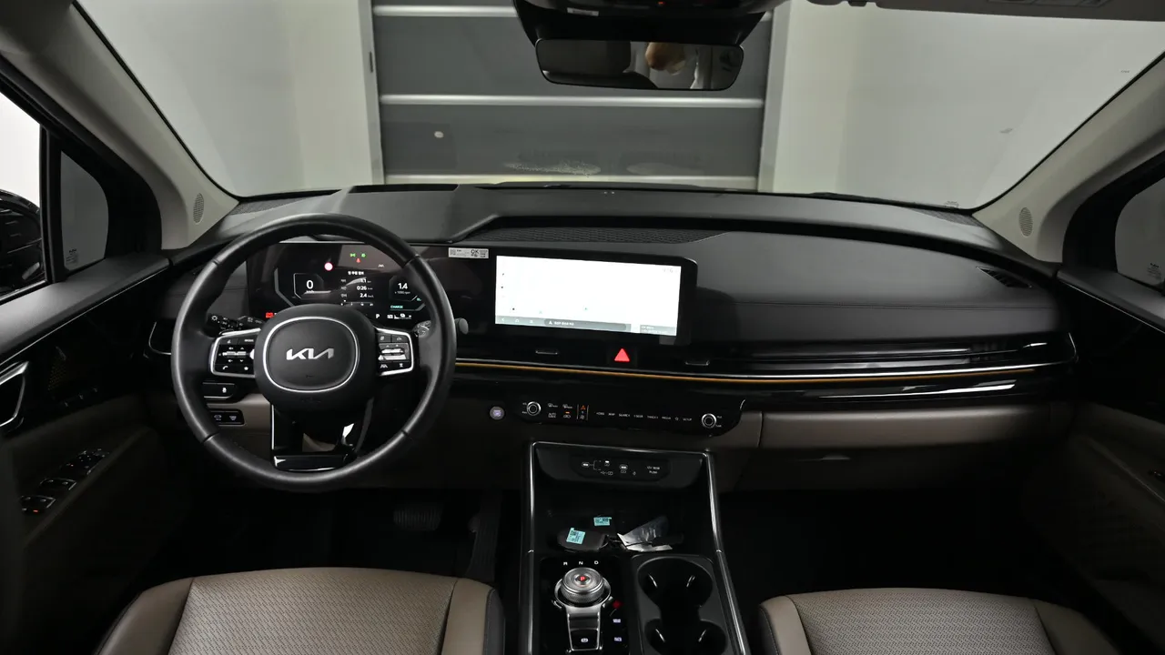 Kia Carnival — miniaturë 7