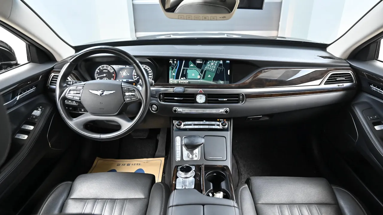 Genesis G90 — miniaturë 7