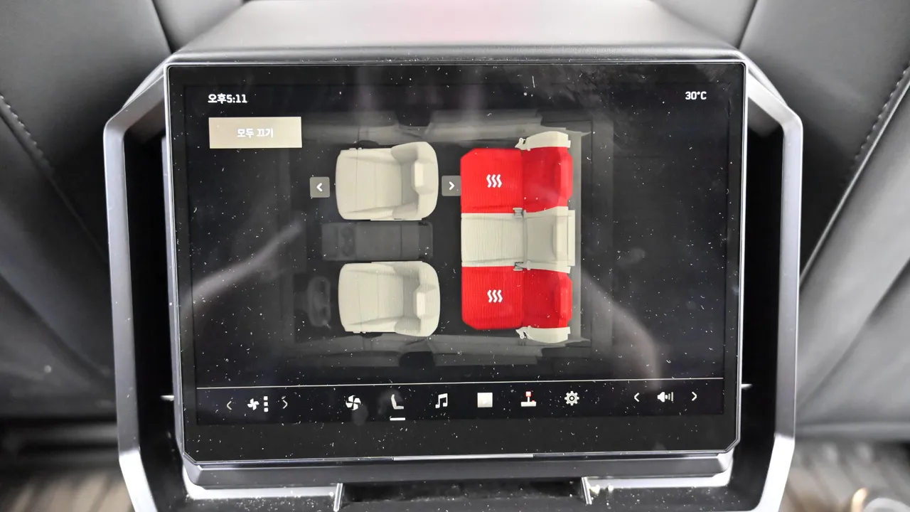 Tesla Cybertruck — miniaturë 16