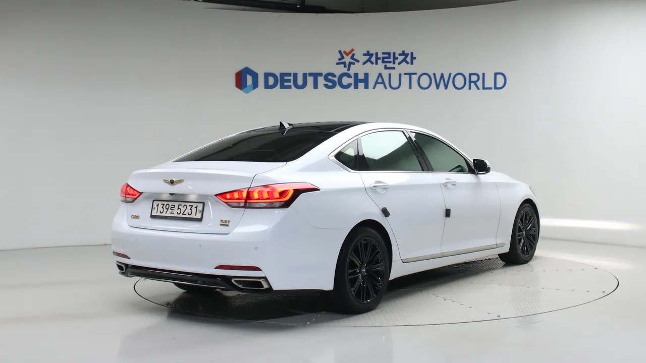 Genesis G80 — miniaturë 2