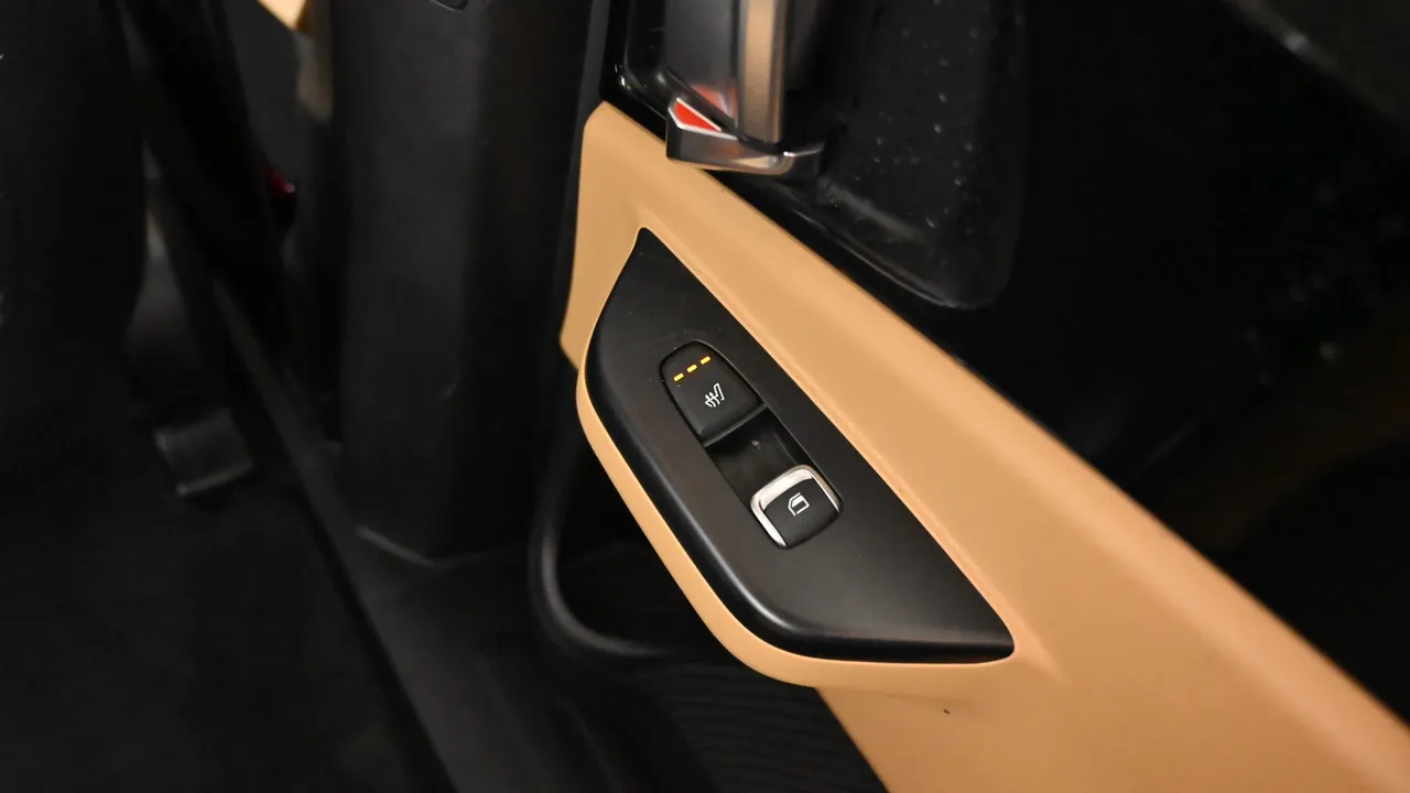 Kia Carnival — miniaturë 16