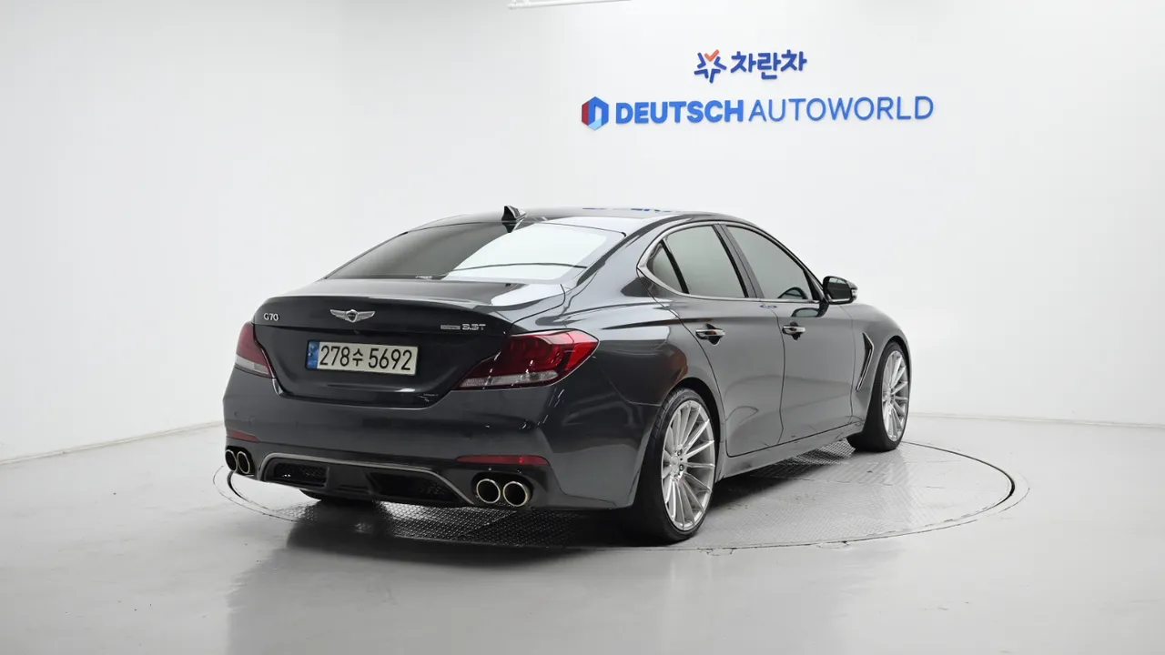 Genesis G70 — miniaturë 2