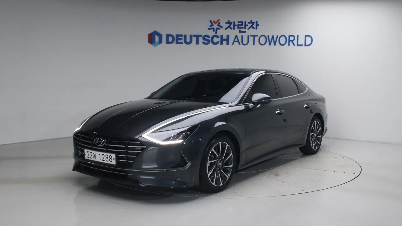 Hyundai Sonata 2.0 — foto 1