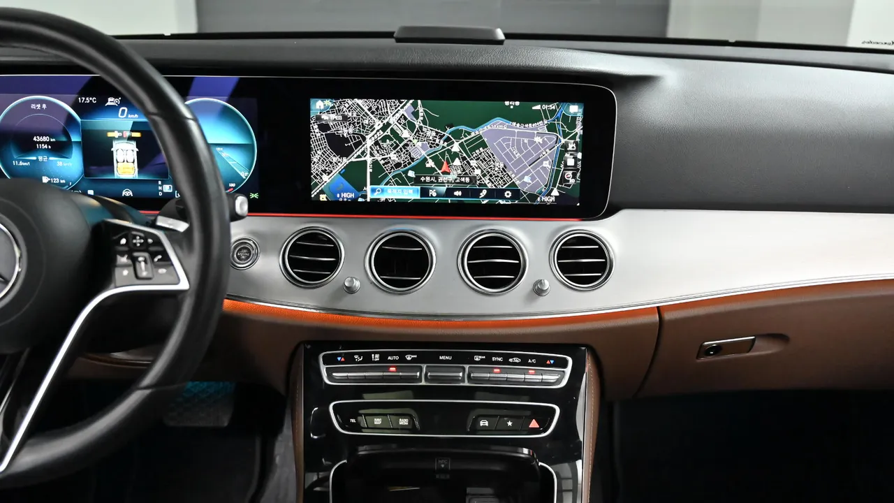 Mercedes-Benz E-klasse — miniaturë 32