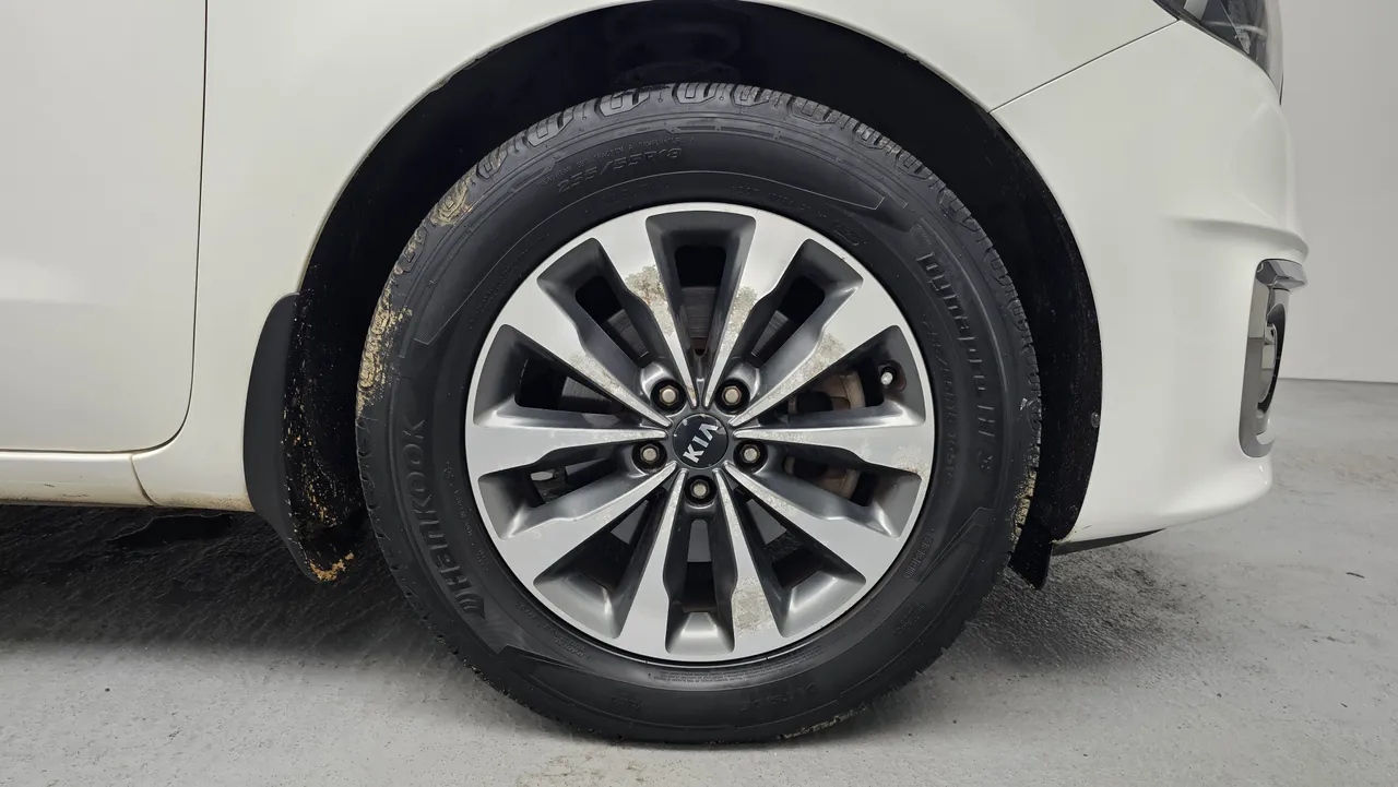 Kia Carnival — miniaturë 5