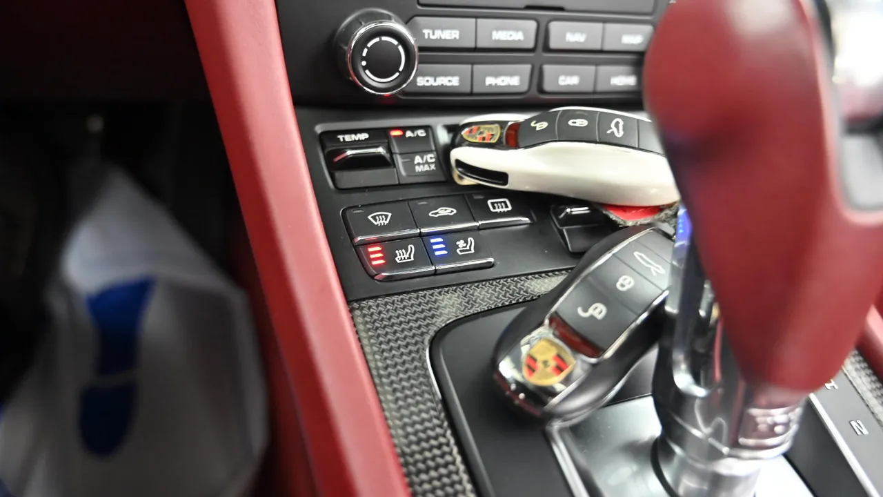 Porsche 911 — miniaturë 17