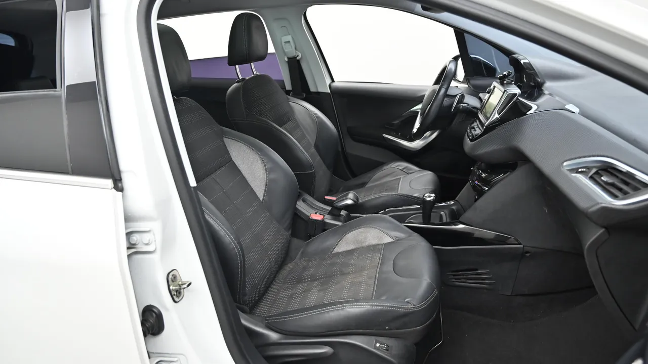 Peugeot 2008 1.6 E-HDi Pelin L
