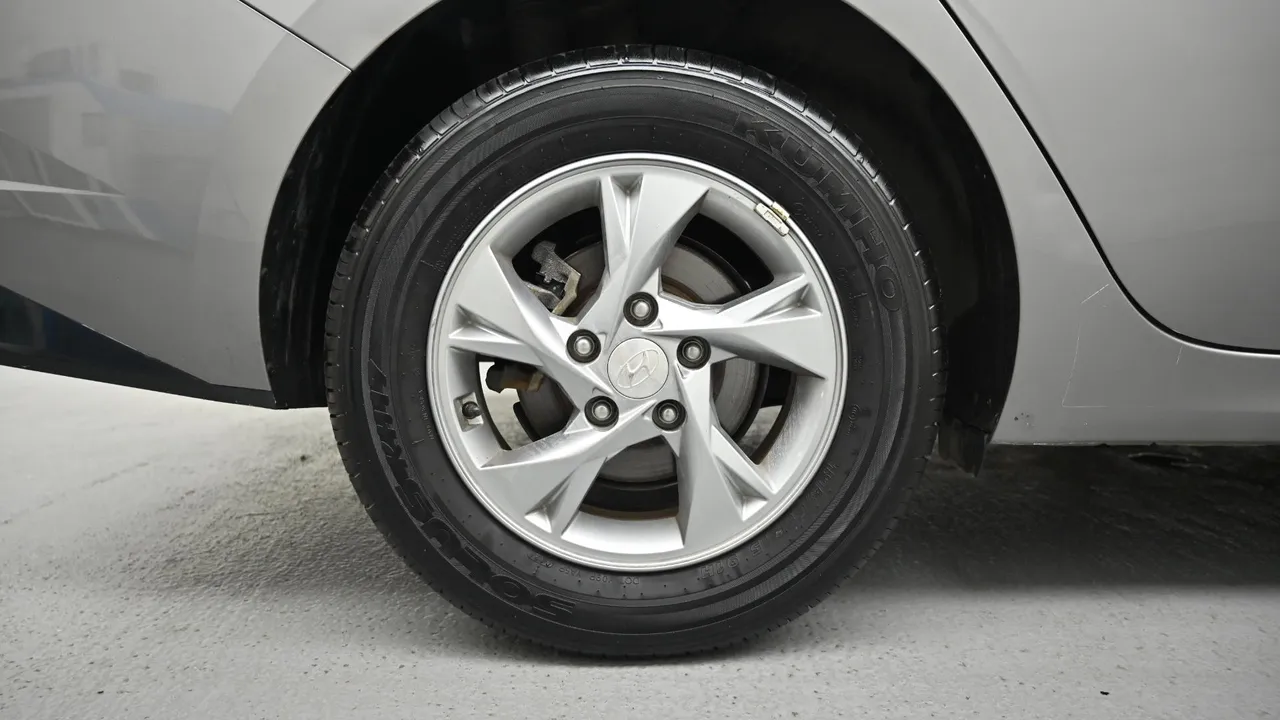 Hyundai Avante — miniaturë 5