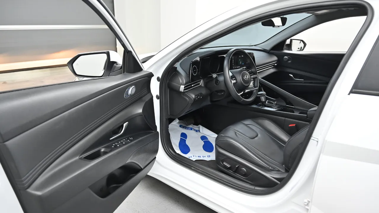 Hyundai Avante — miniaturë 11