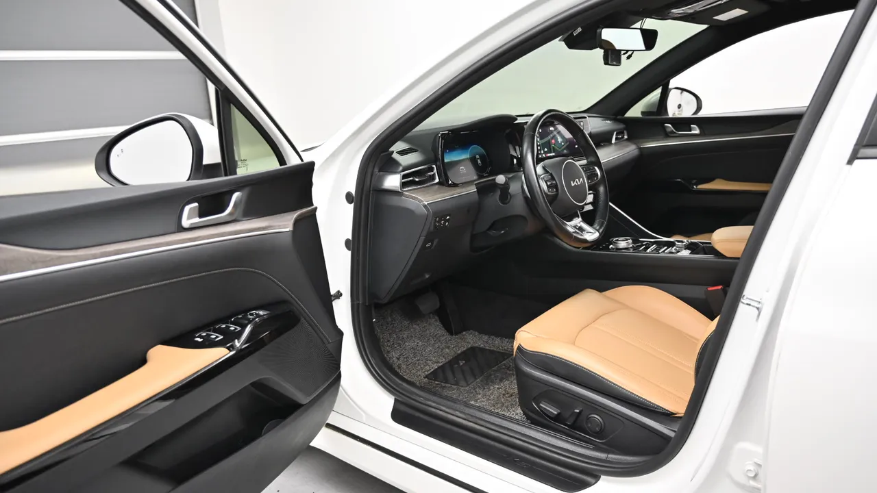 Kia K5 — miniaturë 11