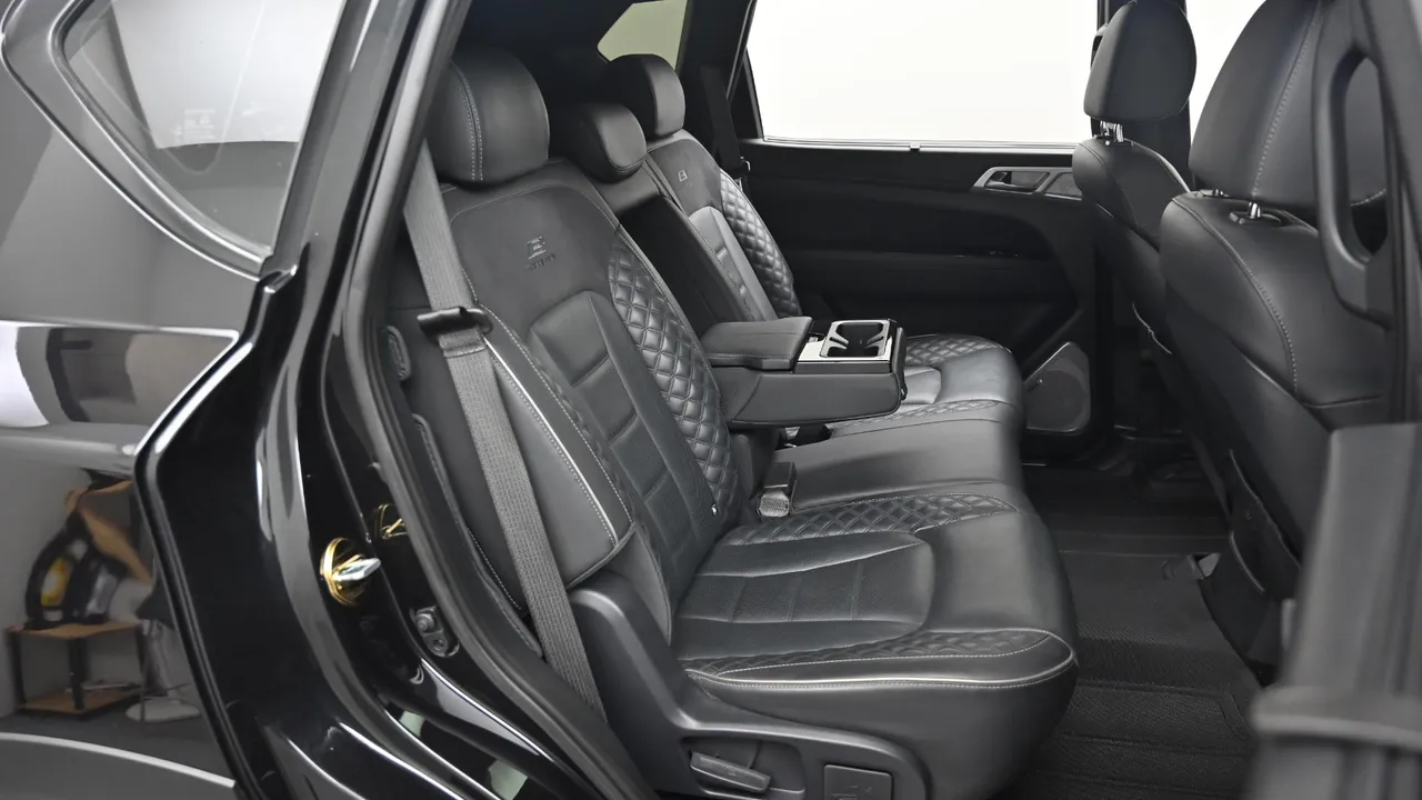 SsangYong Rexton — miniaturë 12
