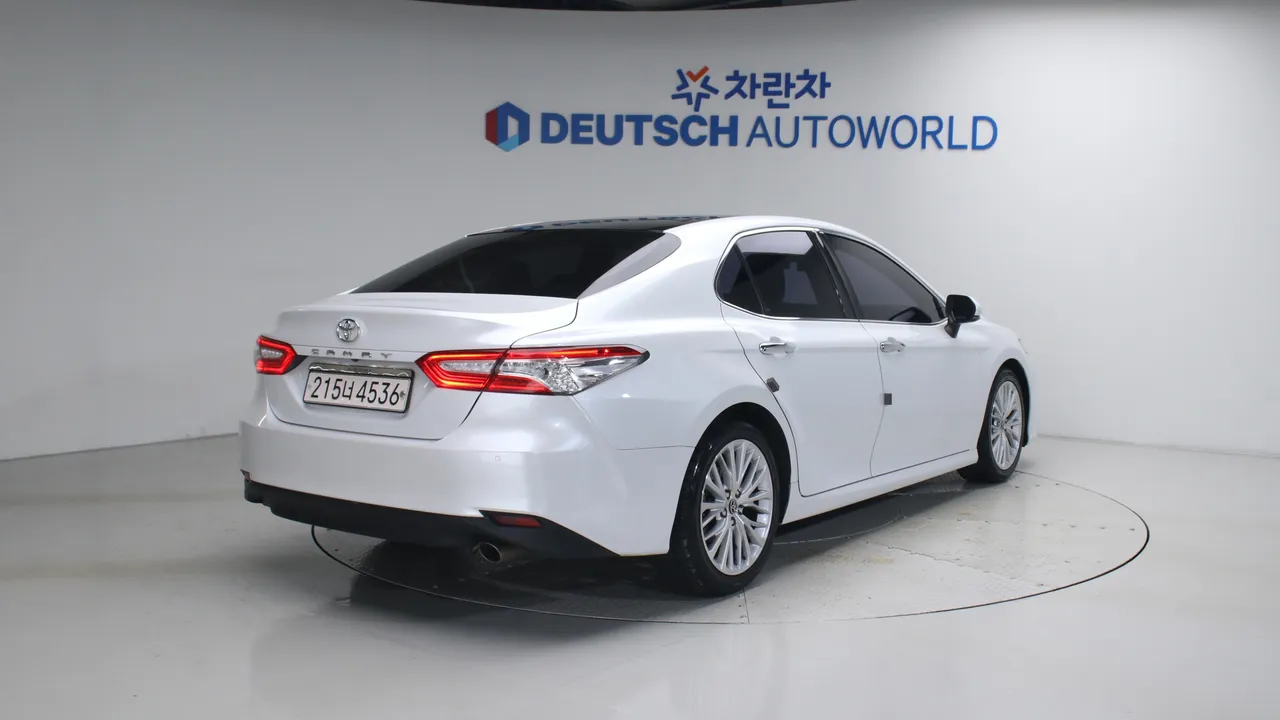 Toyota Camry — miniaturë 2