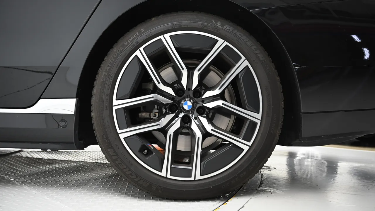BMW i7 — miniaturë 27