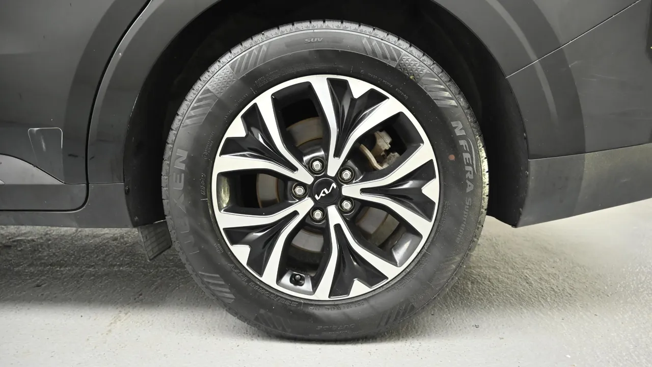 Kia Carnival — miniaturë 5