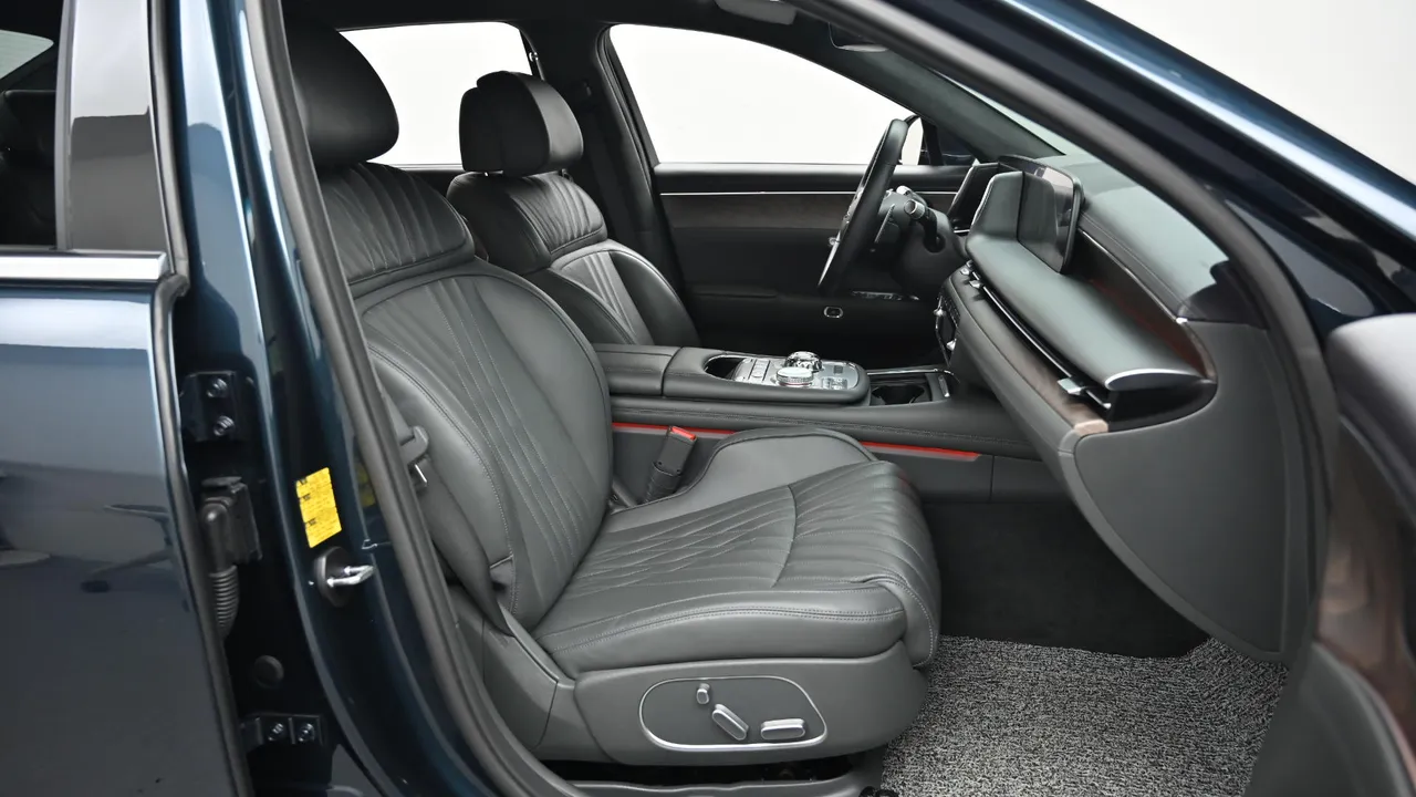 Genesis G90 — miniaturë 10