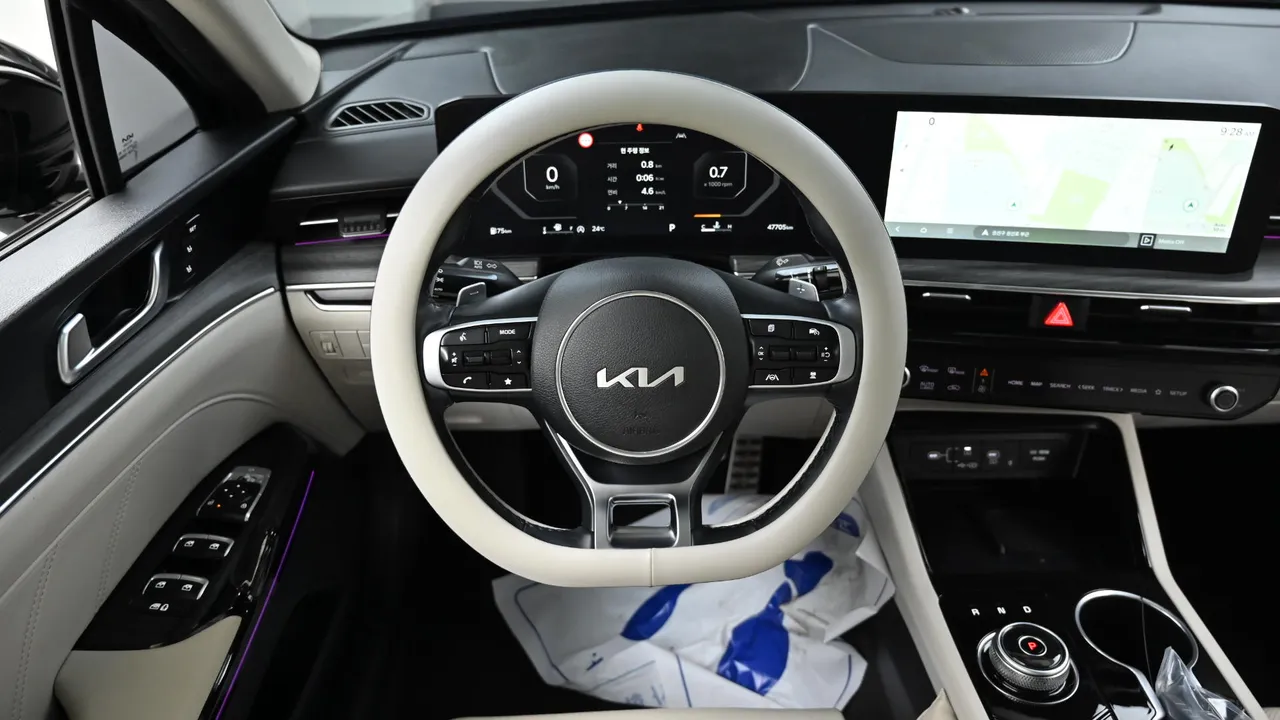 Kia K5 — miniaturë 13