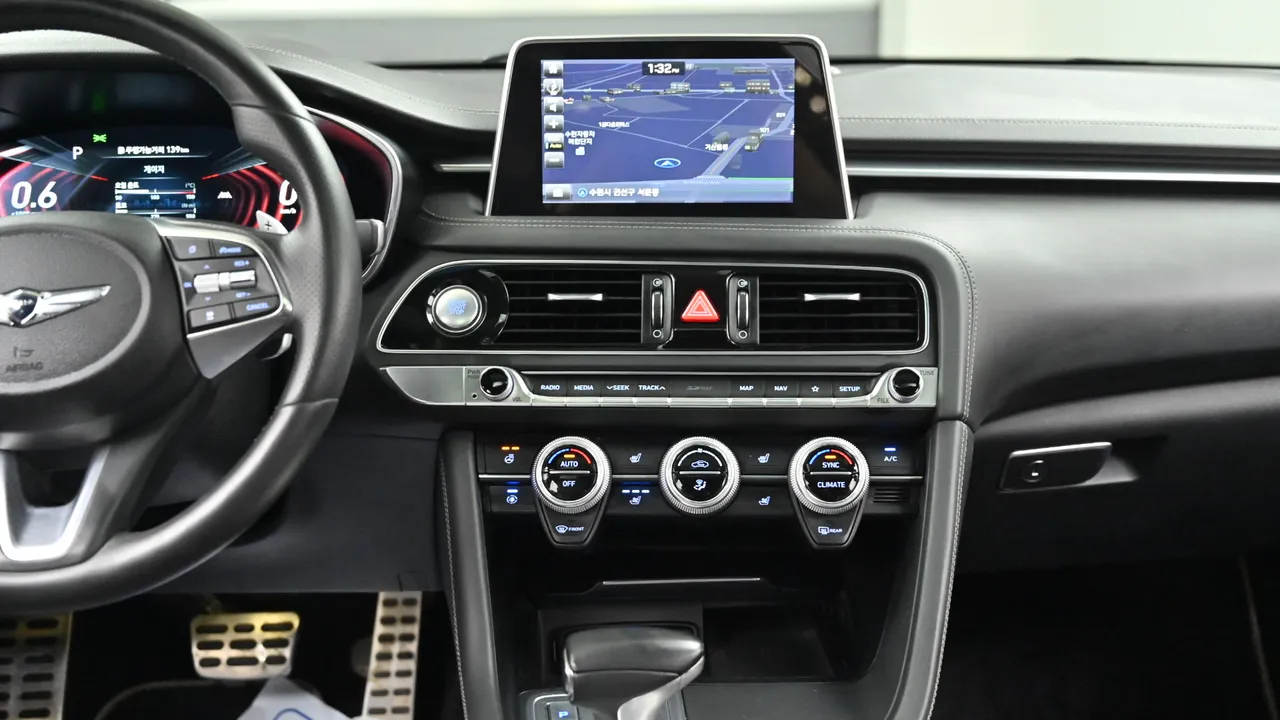 Genesis G70 — miniaturë 14