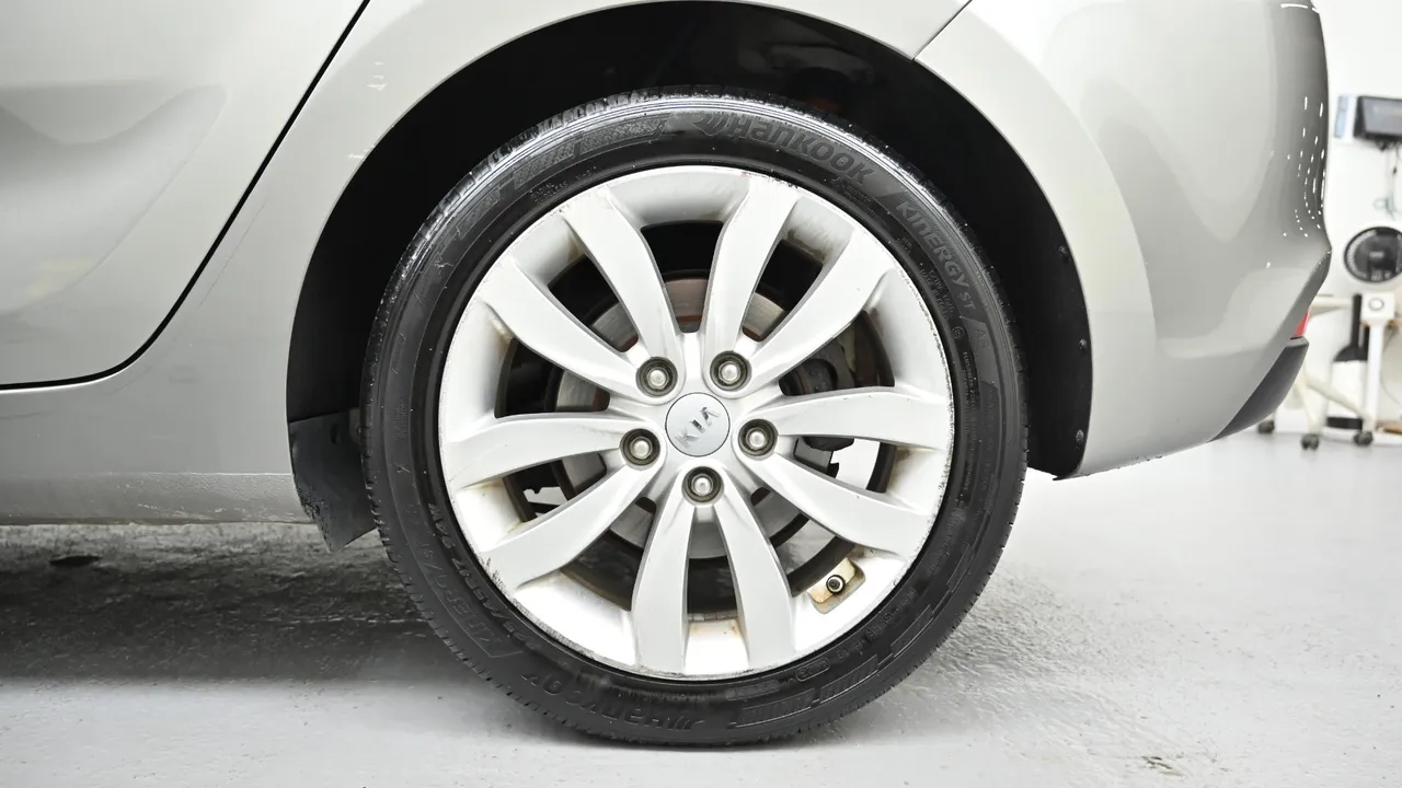 Kia Carens — miniaturë 5