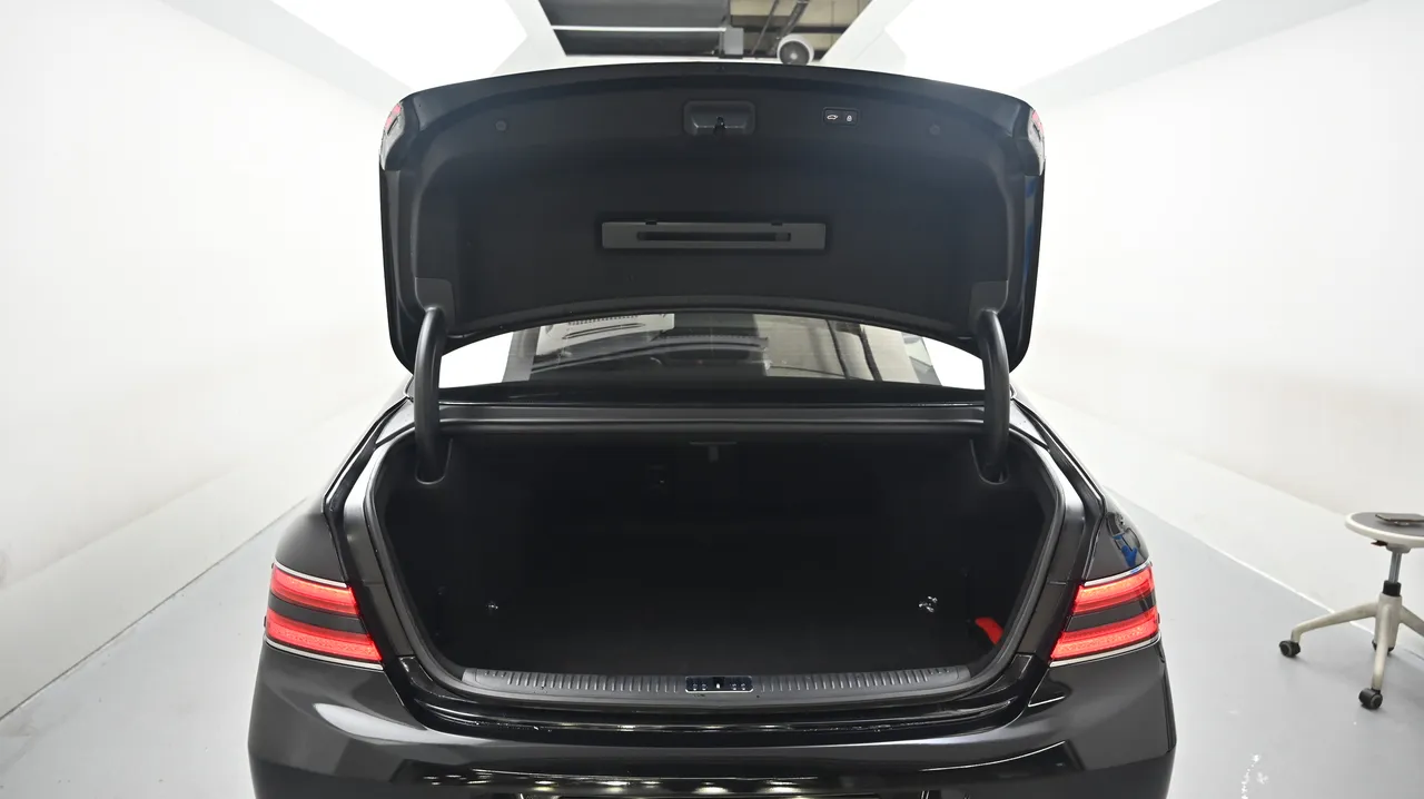 Genesis G90 — miniaturë 19