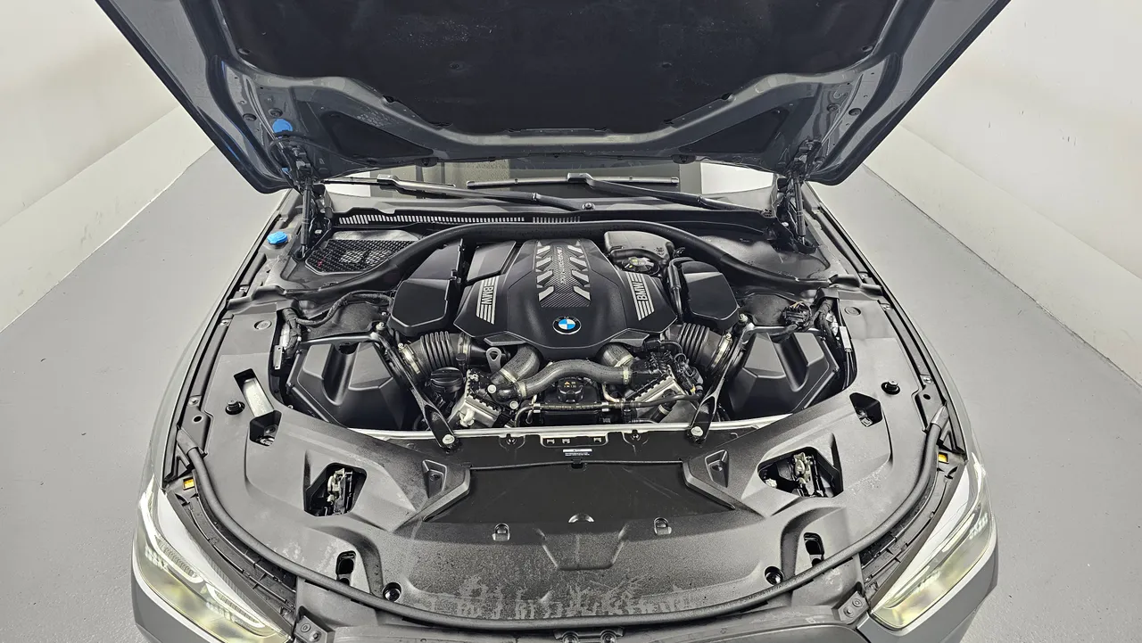 BMW 8er — miniaturë 6